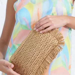 Pochette con chiusura a zip in paglia