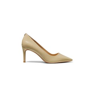 Michael Kors Alina Flex Pump in vernice nude