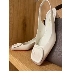 Santoni Slingback tacco quadrato in vernice toni neutri