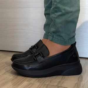 MOCASSINO XTI NERO CON FIBBIA