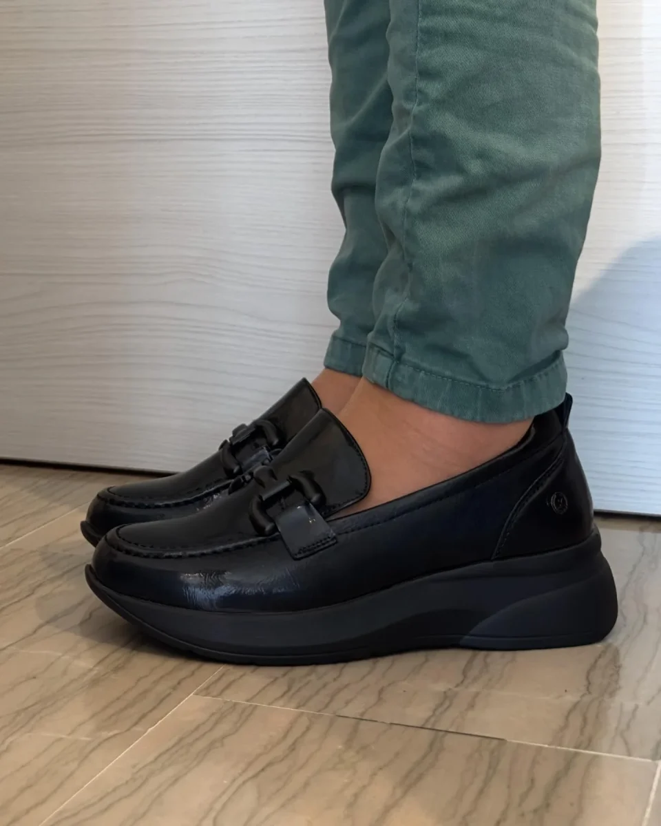 MOCASSINO XTI NERO CON FIBBIA