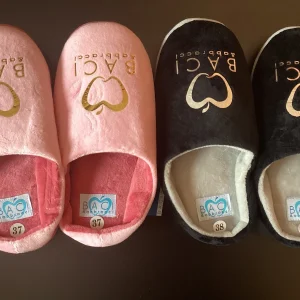 PANTOFOLE DA CASA ROSA O NERA