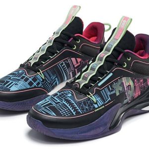 SNEAKERS NOW – City night