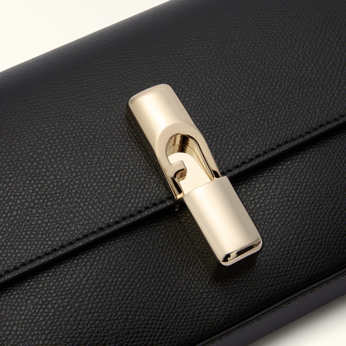 FURLA Iride a Tracolla S – Nero - immagine 9